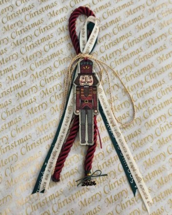 35  α  γουρι καρυοθραφτης (1)